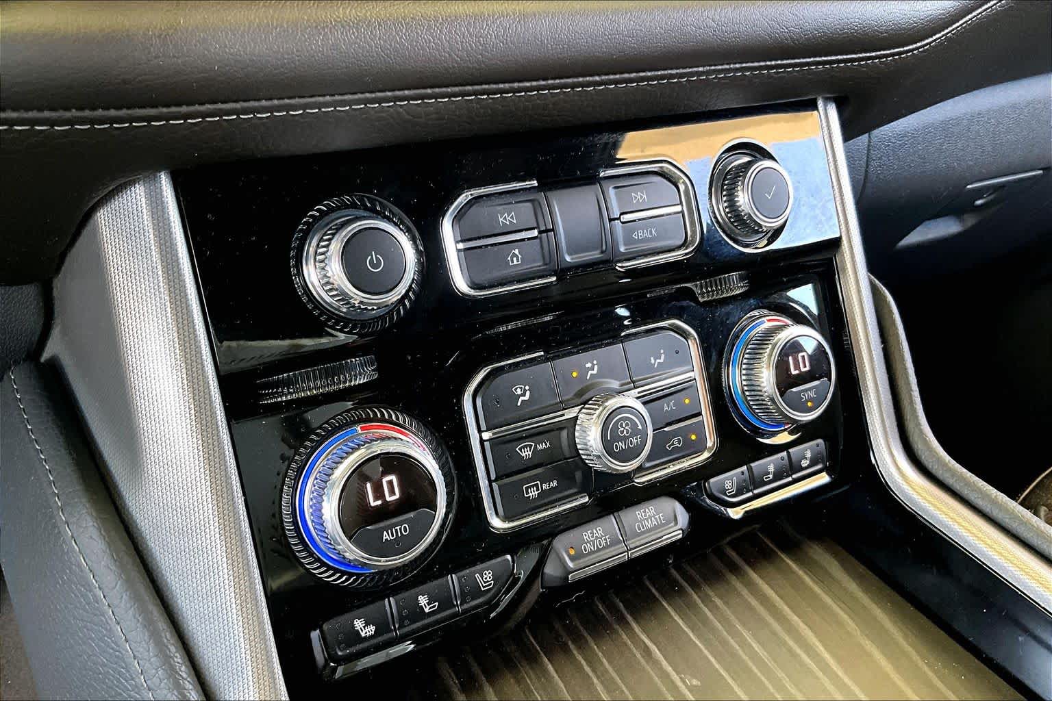 2021 GMC Yukon Denali Denali Summit White at Texan Dodge Chrysler Jeep Ram