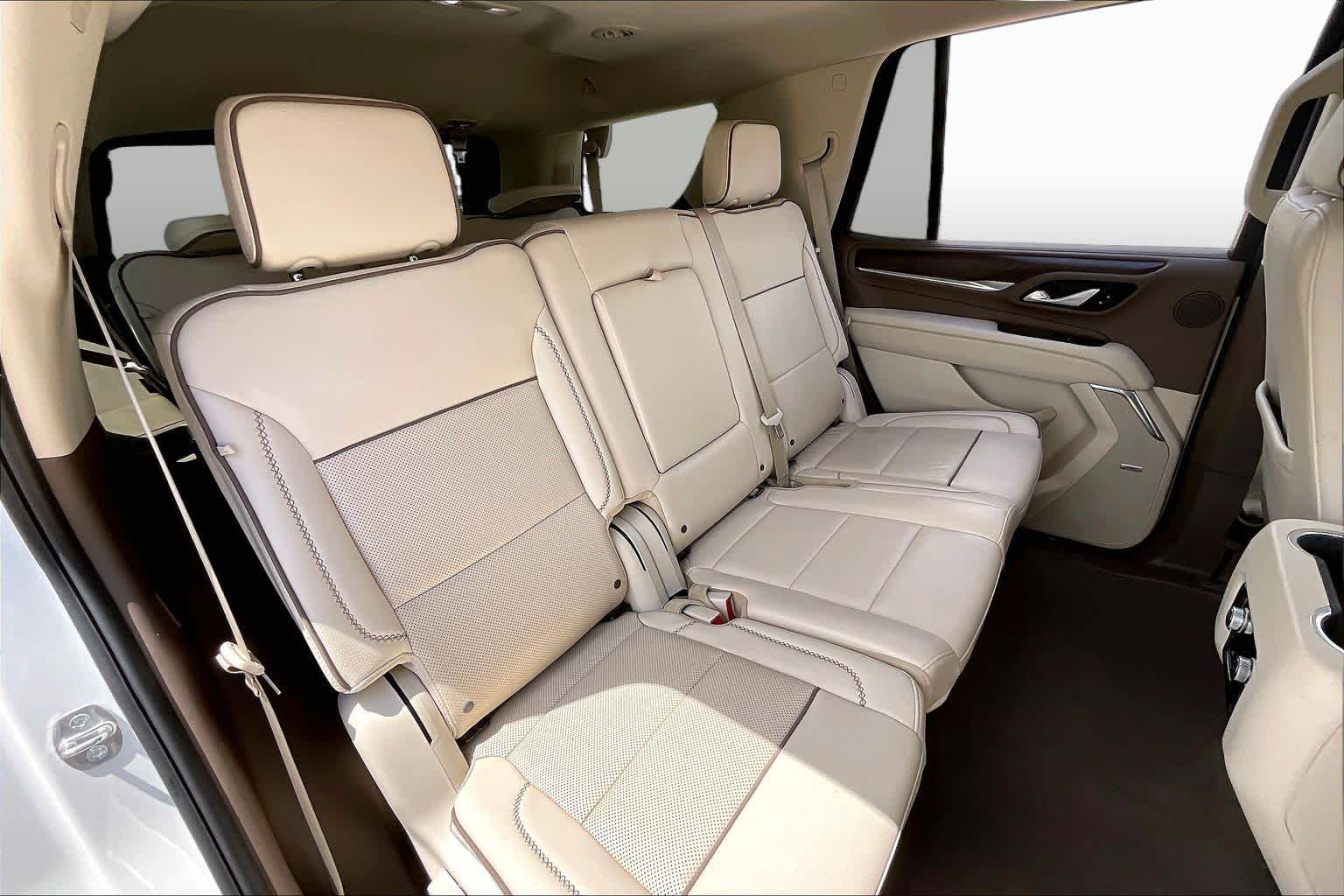 2024 GMC Yukon Denali Denali White Frost Tricoat at Group 1 GMC Buick South
