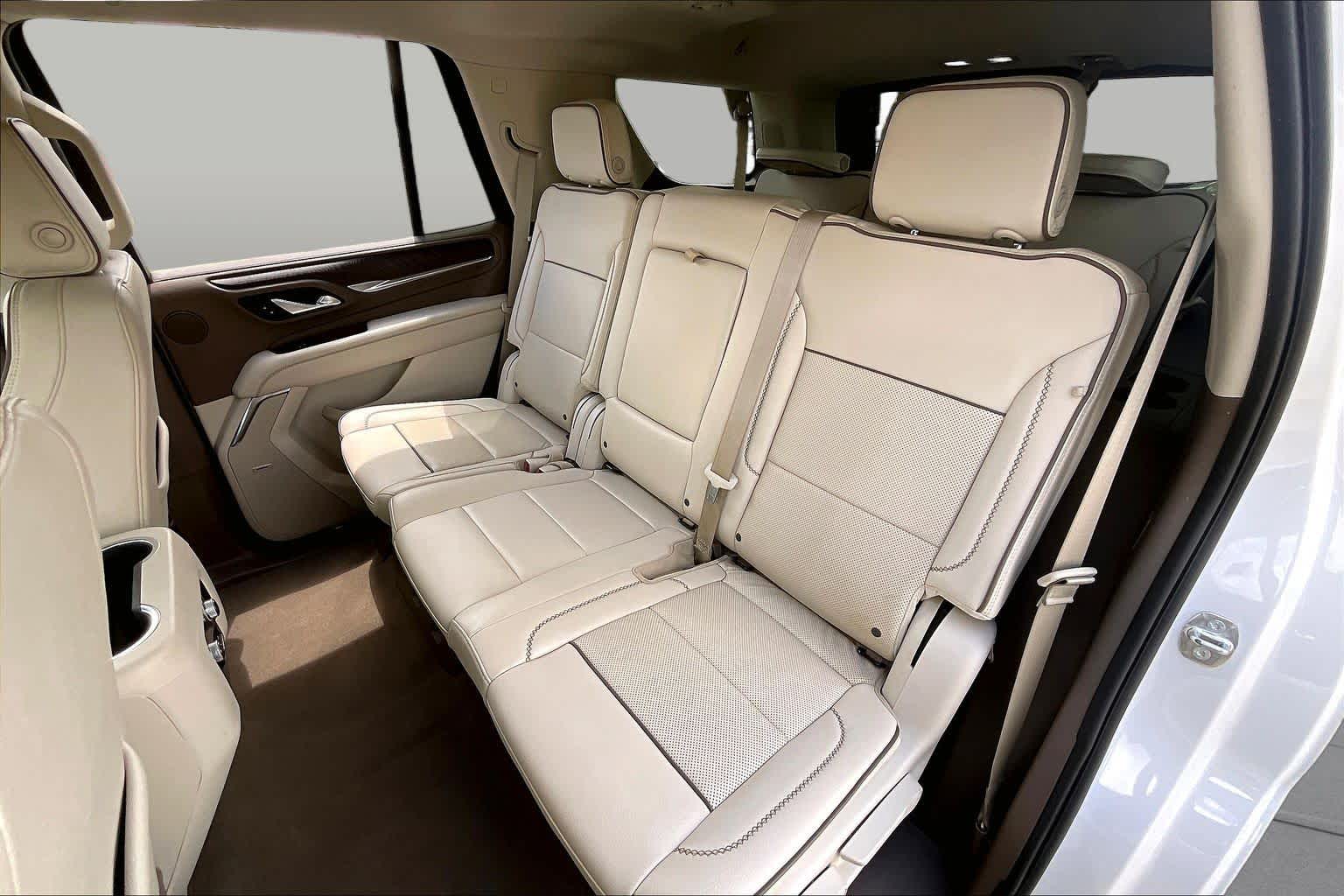 2024 GMC Yukon Denali Denali White Frost Tricoat at Group 1 GMC Buick South