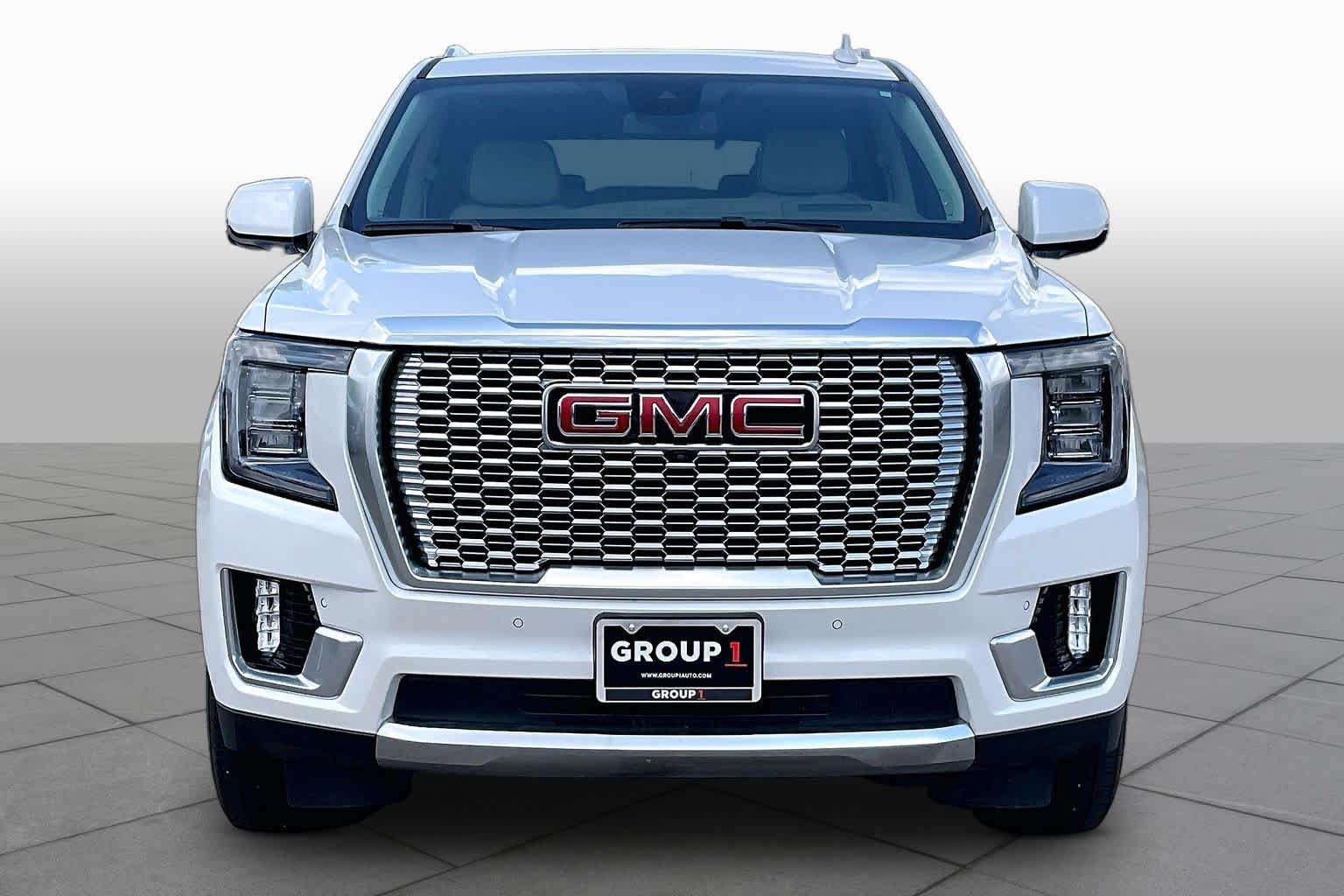 2024 GMC Yukon Denali Denali White Frost Tricoat at Group 1 GMC Buick South