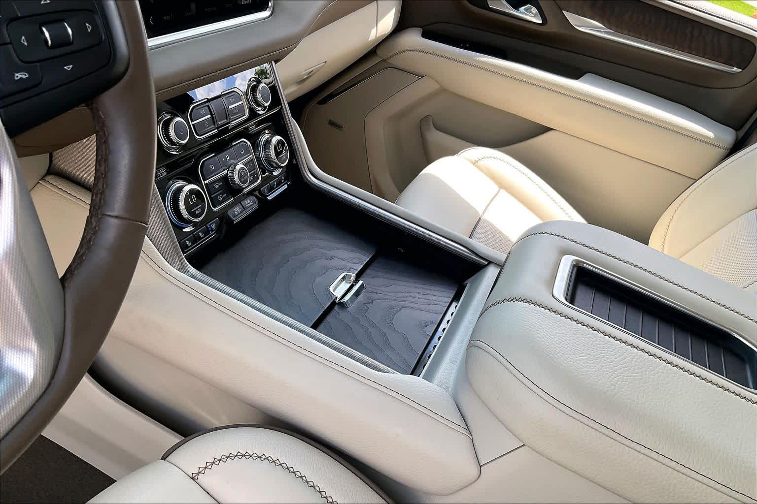 2024 GMC Yukon Denali Denali White Frost Tricoat at Group 1 GMC Buick South