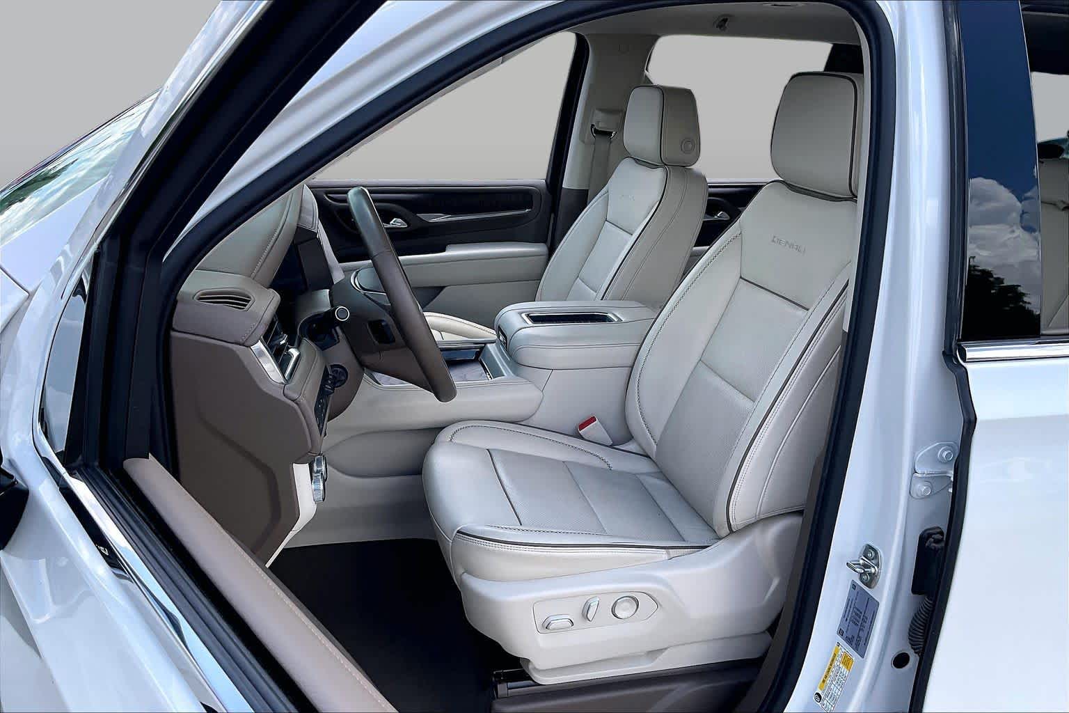 2024 GMC Yukon Denali Denali White Frost Tricoat at Group 1 GMC Buick South