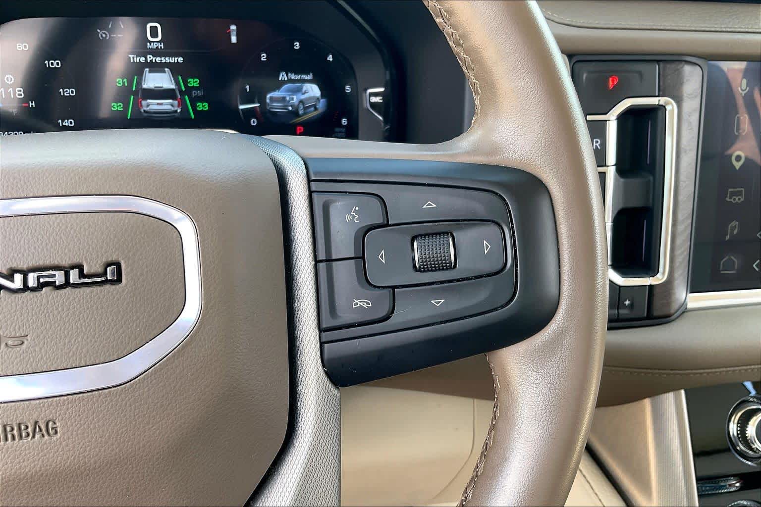2024 GMC Yukon Denali Denali White Frost Tricoat at Group 1 GMC Buick South