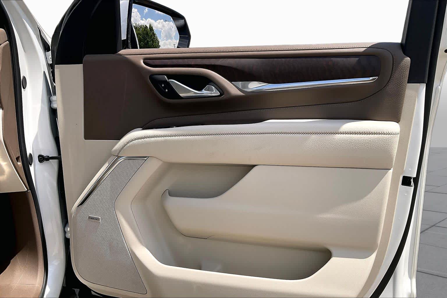 2024 GMC Yukon Denali Denali White Frost Tricoat at Group 1 GMC Buick South