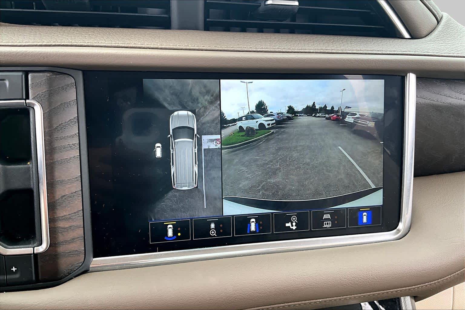2022 GMC Yukon Denali Denali Summit White at Lexus Southwest Houston