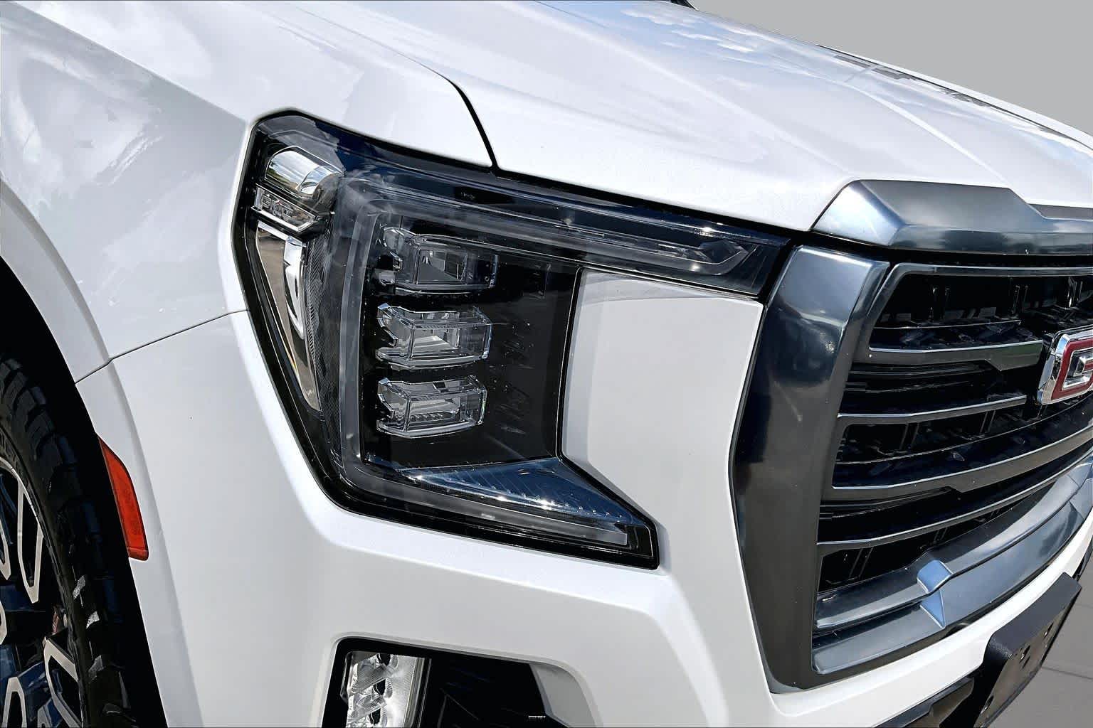 2022 GMC Yukon AT4 White Frost Tricoat at Mac Haik Ford
