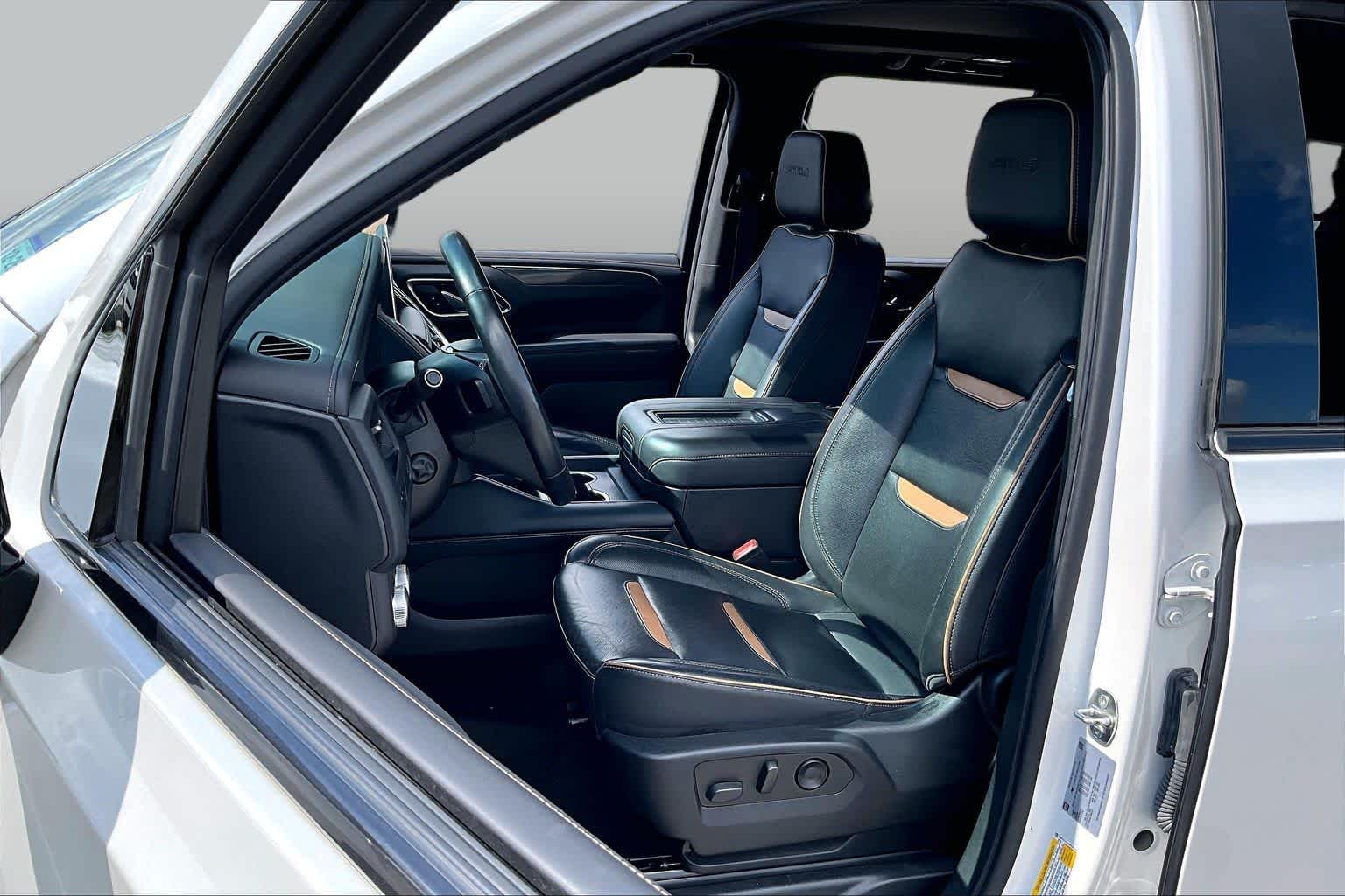 2022 GMC Yukon AT4 White Frost Tricoat at Mac Haik Ford