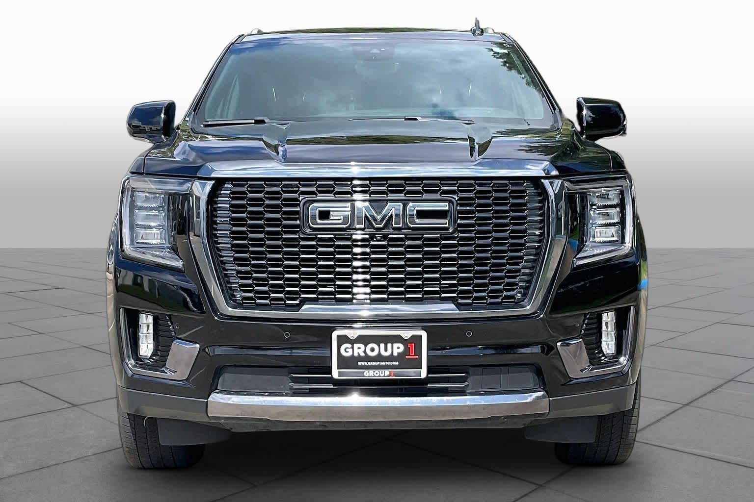 2024 GMC Yukon Denali Ultimate photo 4 of 35