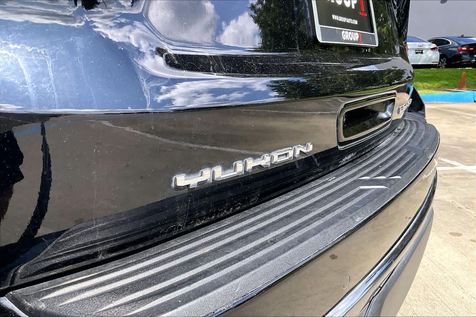 2024 GMC Yukon Denali Ultimate photo 29 of 35