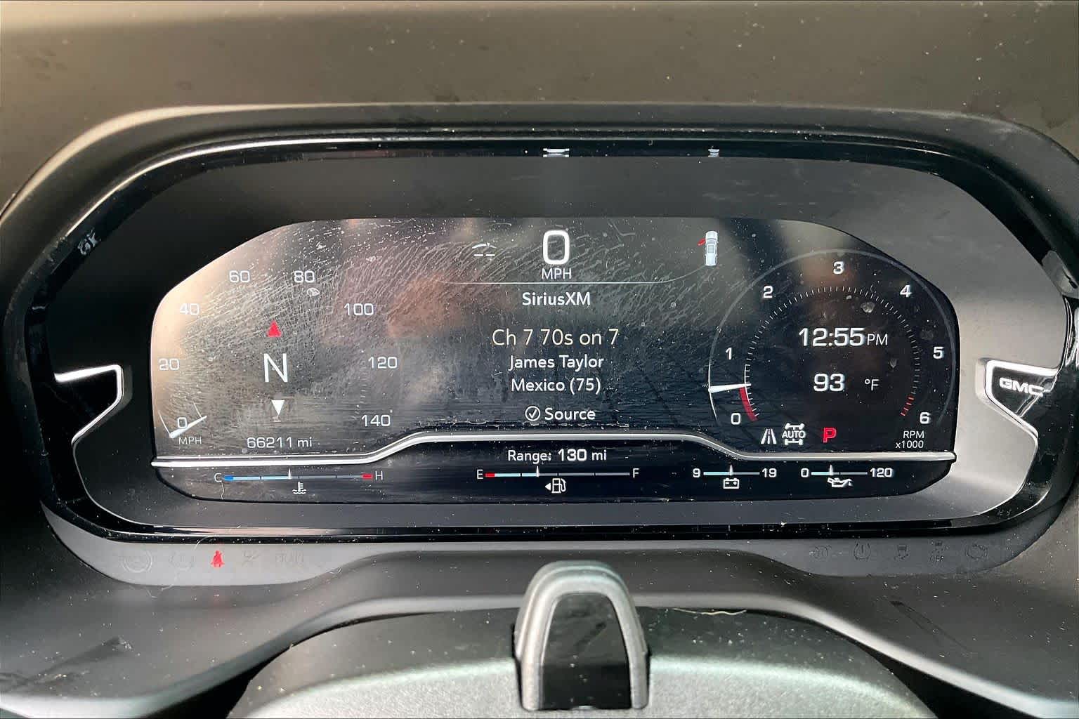 2024 GMC Yukon Denali Ultimate photo 24 of 35