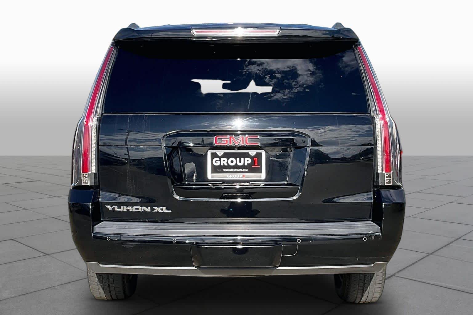 2018 GMC Yukon XL photo 5 of 35