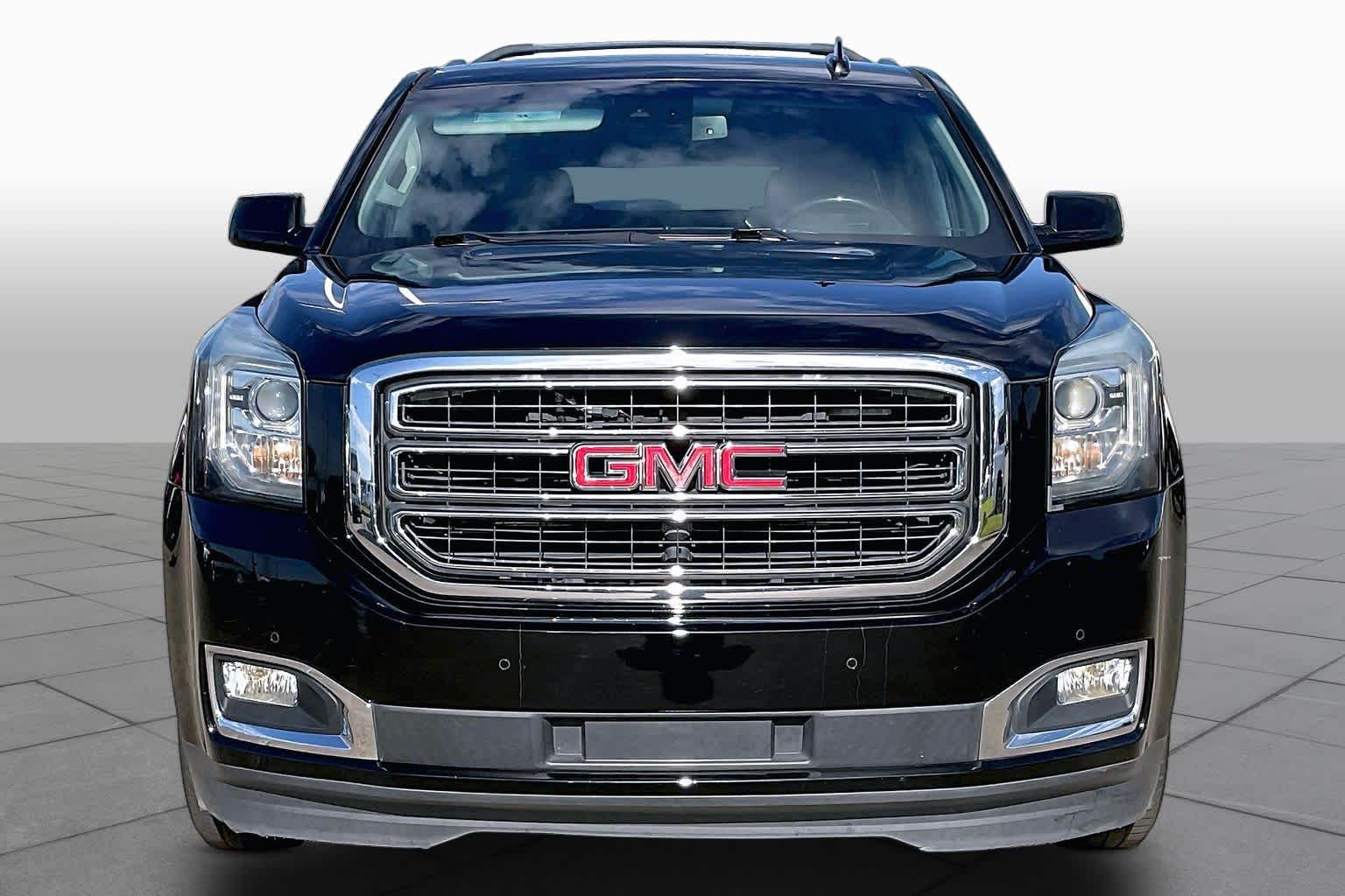 2018 GMC Yukon XL photo 4 of 35