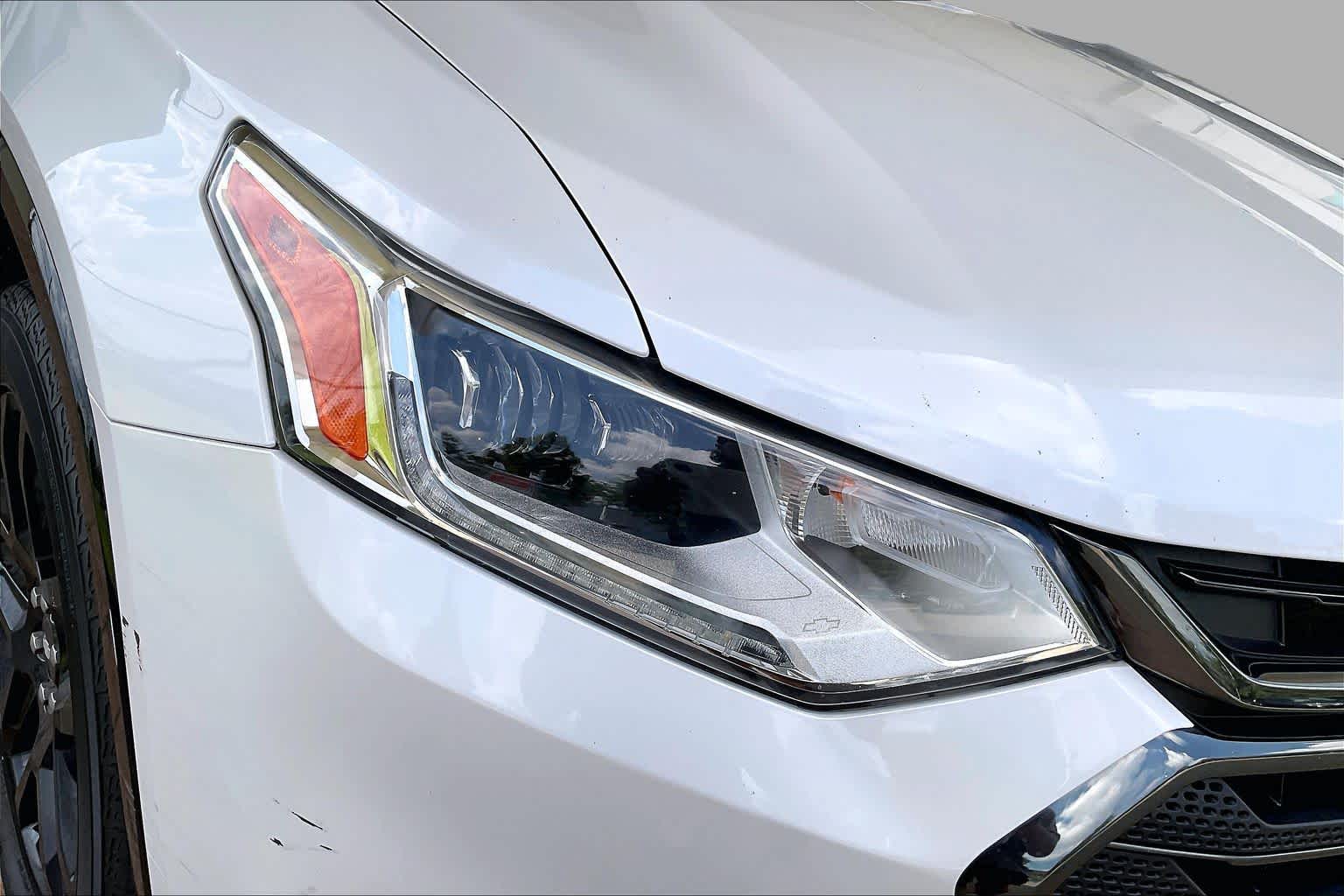 2020 Chevrolet Traverse Premier Iridescent Pearl Tricoat at Auto Boutique Texas