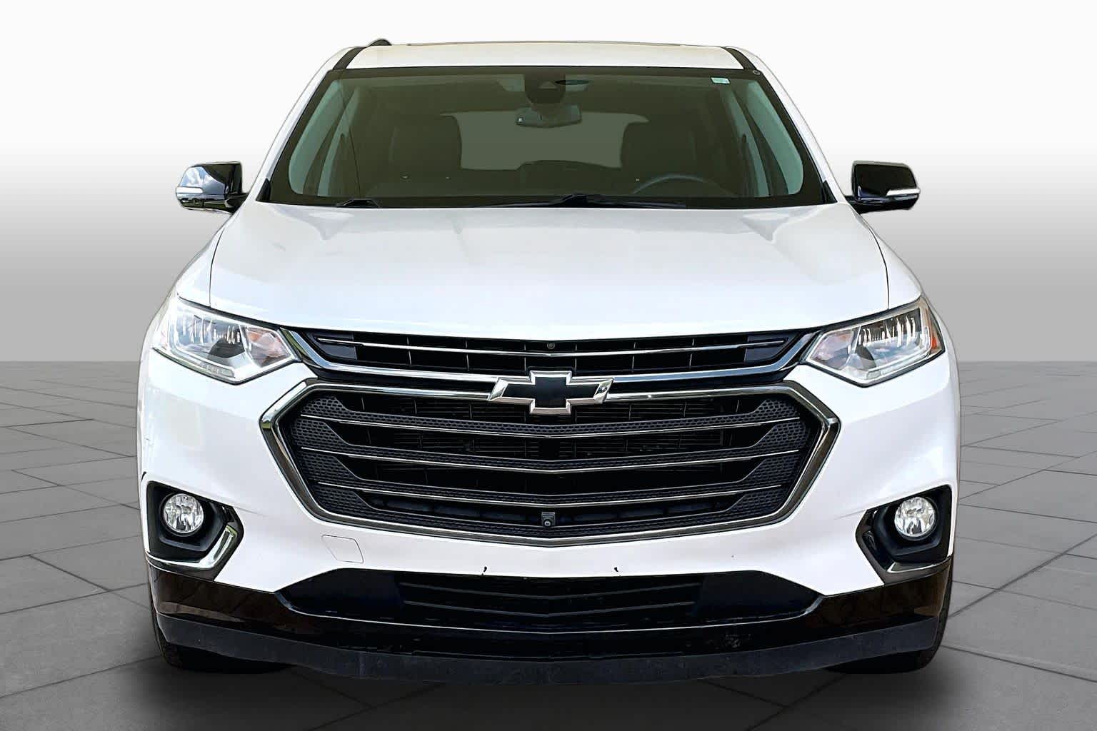 2020 Chevrolet Traverse Premier Iridescent Pearl Tricoat at Auto Boutique Texas