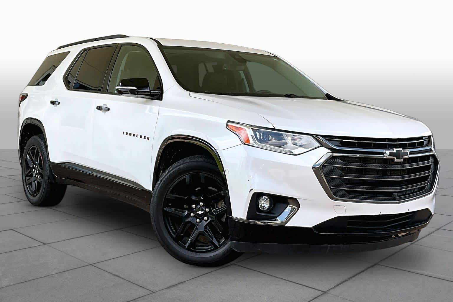 2020 Chevrolet Traverse Premier Iridescent Pearl Tricoat at Auto Boutique Texas