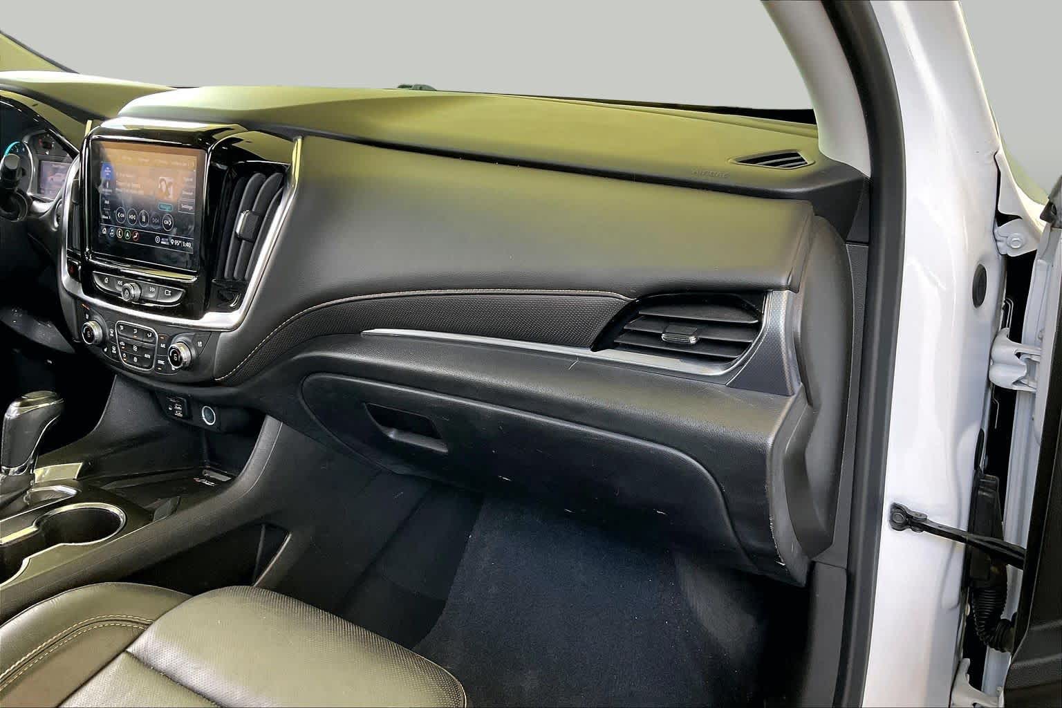 2020 Chevrolet Traverse Premier Iridescent Pearl Tricoat at Auto Boutique Texas