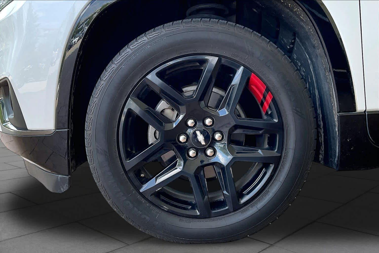 2020 Chevrolet Traverse Premier Iridescent Pearl Tricoat at Auto Boutique Texas