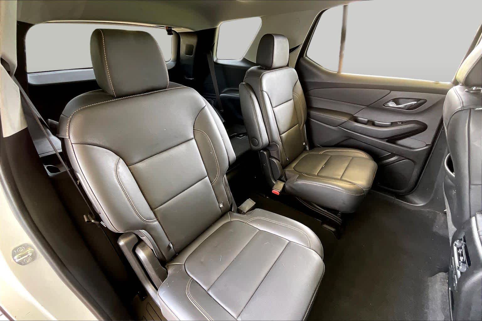 2020 Chevrolet Traverse Premier Iridescent Pearl Tricoat at Auto Boutique Texas