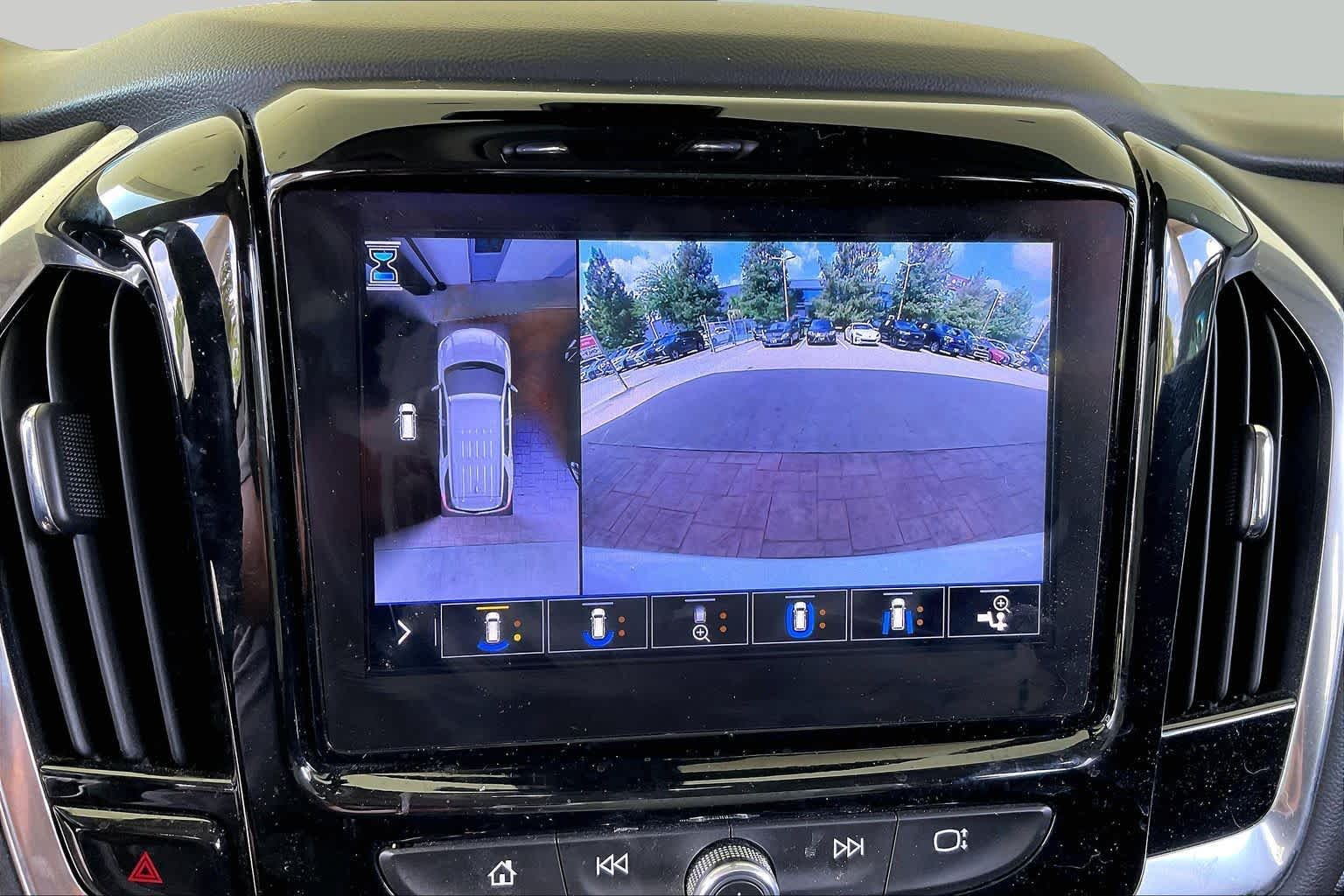 2020 Chevrolet Traverse Premier Iridescent Pearl Tricoat at Auto Boutique Texas