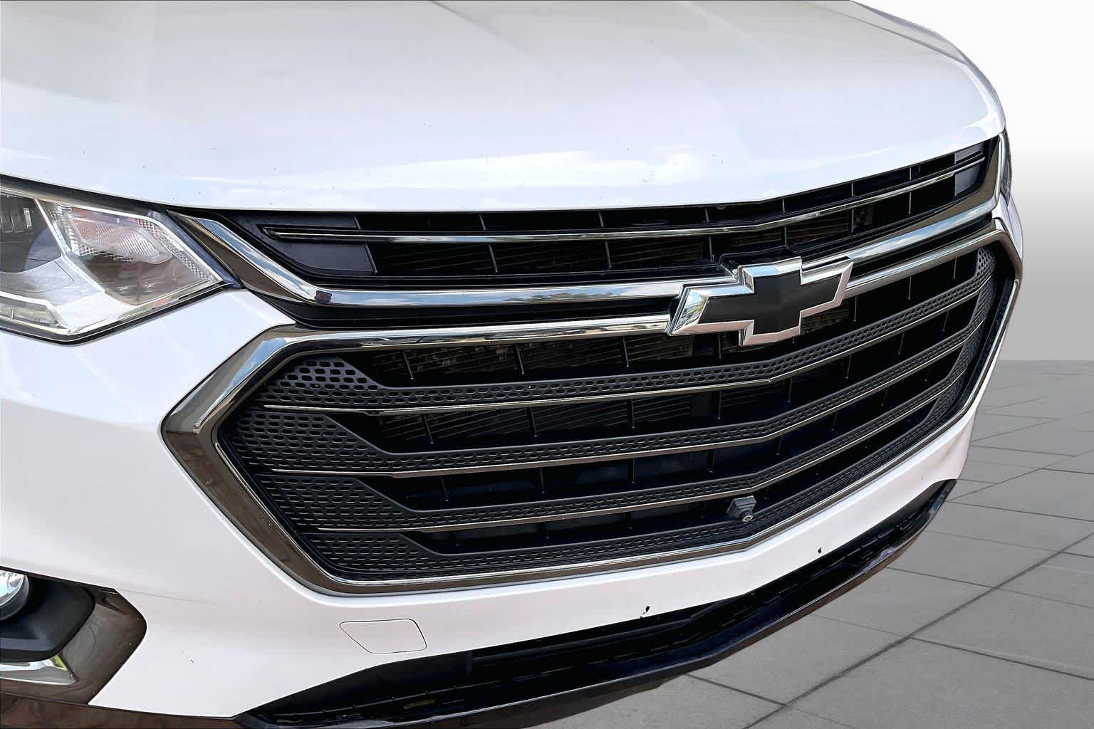 2020 Chevrolet Traverse Premier Iridescent Pearl Tricoat at Auto Boutique Texas