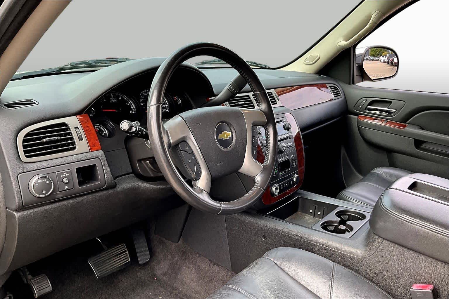 2013 Chevrolet Tahoe photo 16 of 35