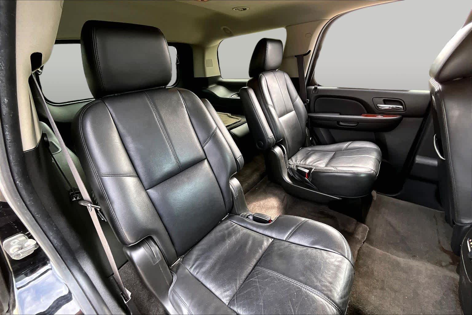 2013 Chevrolet Tahoe photo 18 of 35