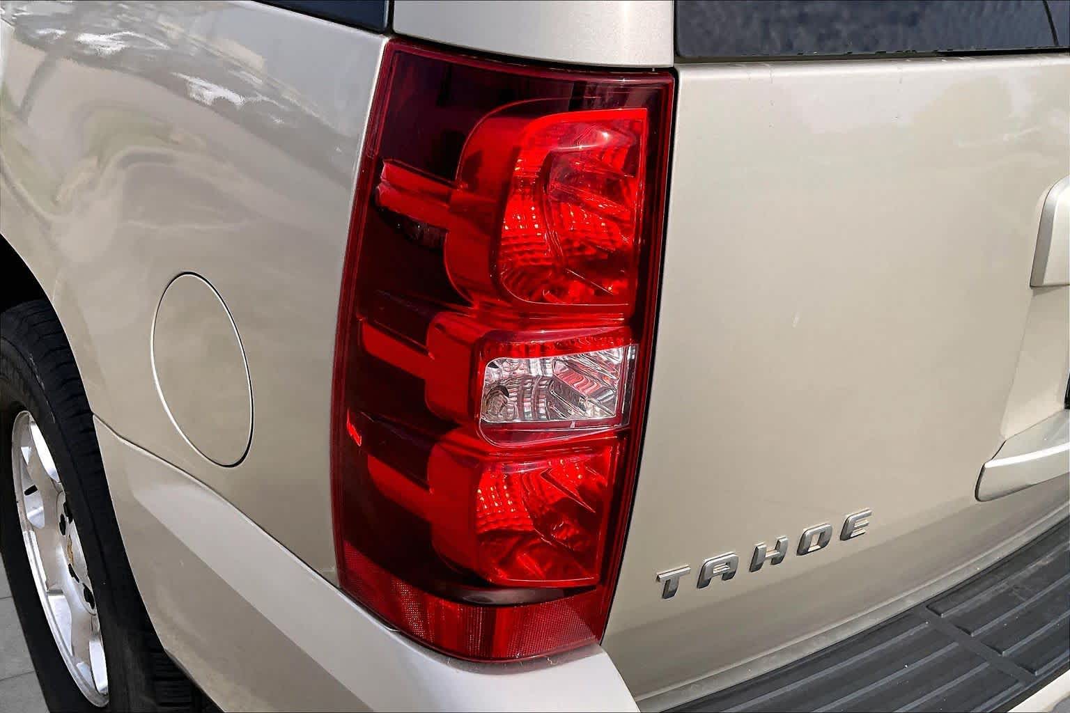2013 Chevrolet Tahoe photo 27 of 35
