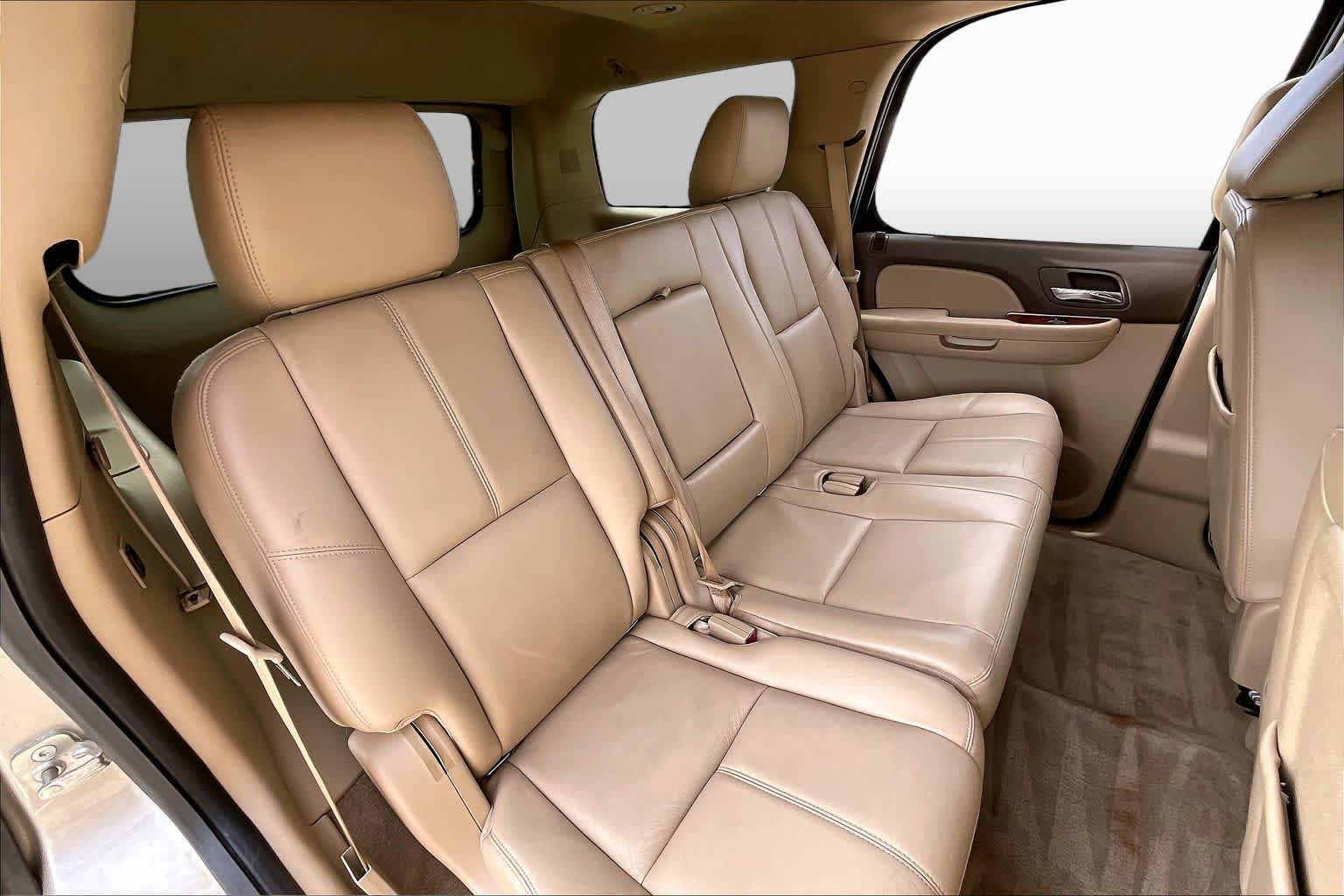 2013 Chevrolet Tahoe photo 18 of 35