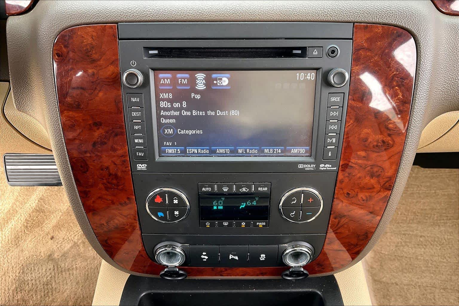 2013 Chevrolet Tahoe photo 32 of 35