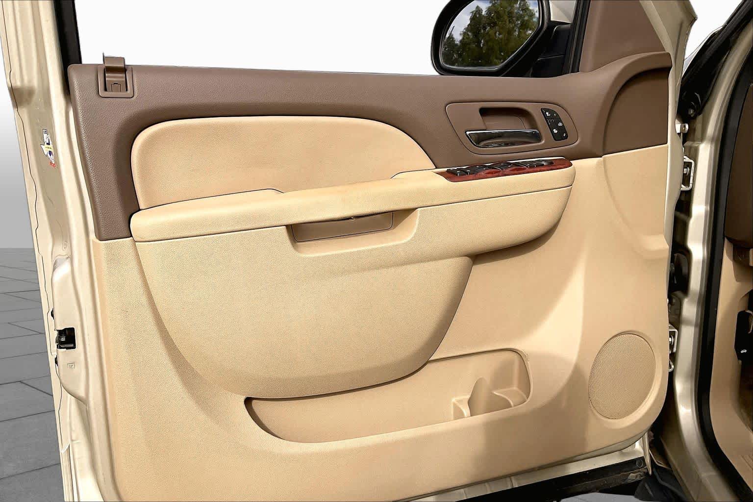 2013 Chevrolet Tahoe photo 20 of 35