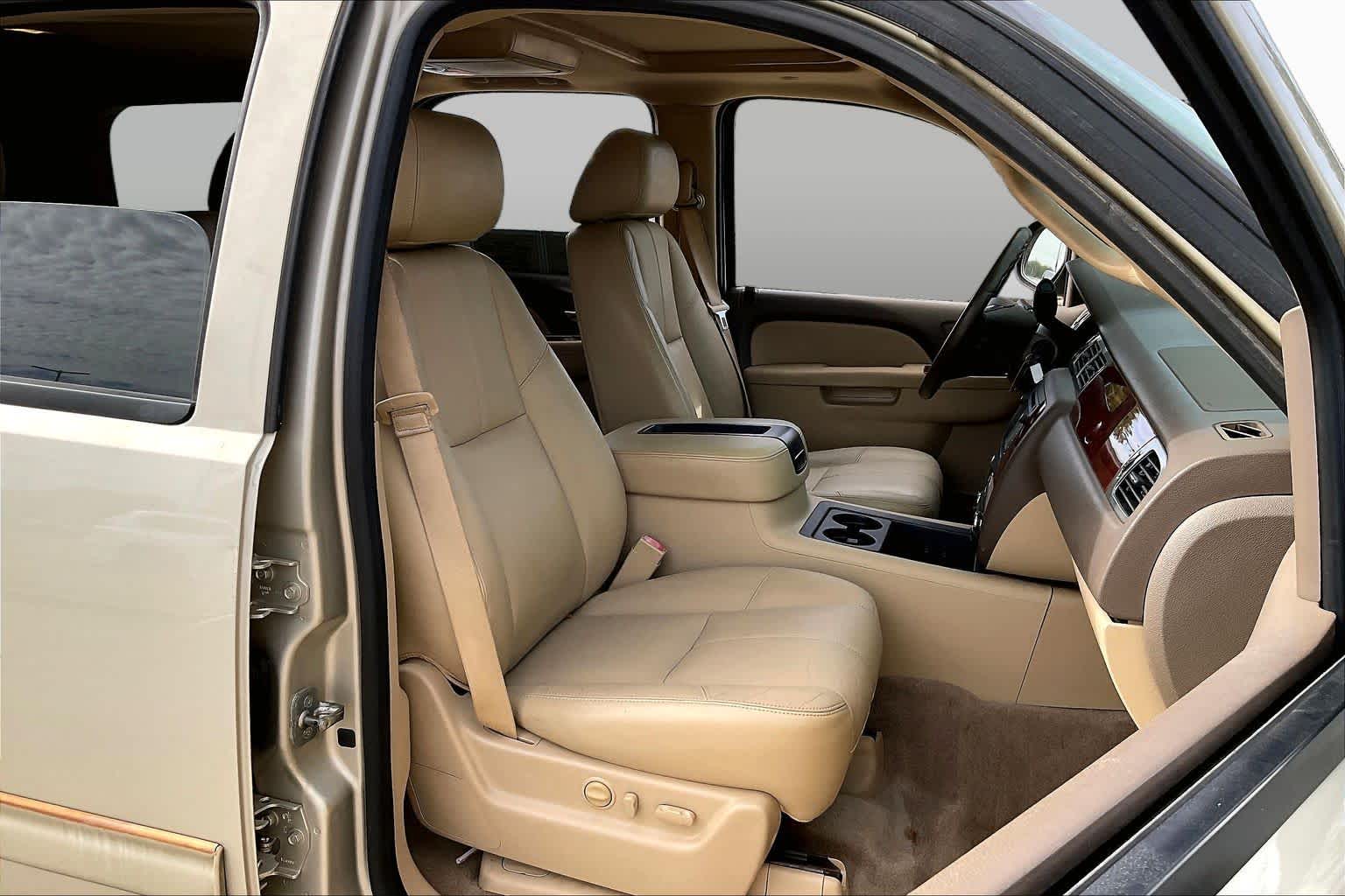 2013 Chevrolet Tahoe photo 8 of 35