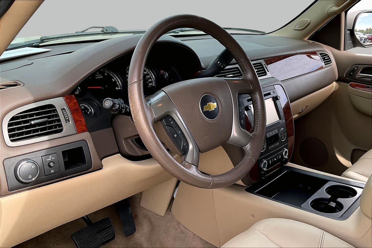 2013 Chevrolet Tahoe photo 16 of 35