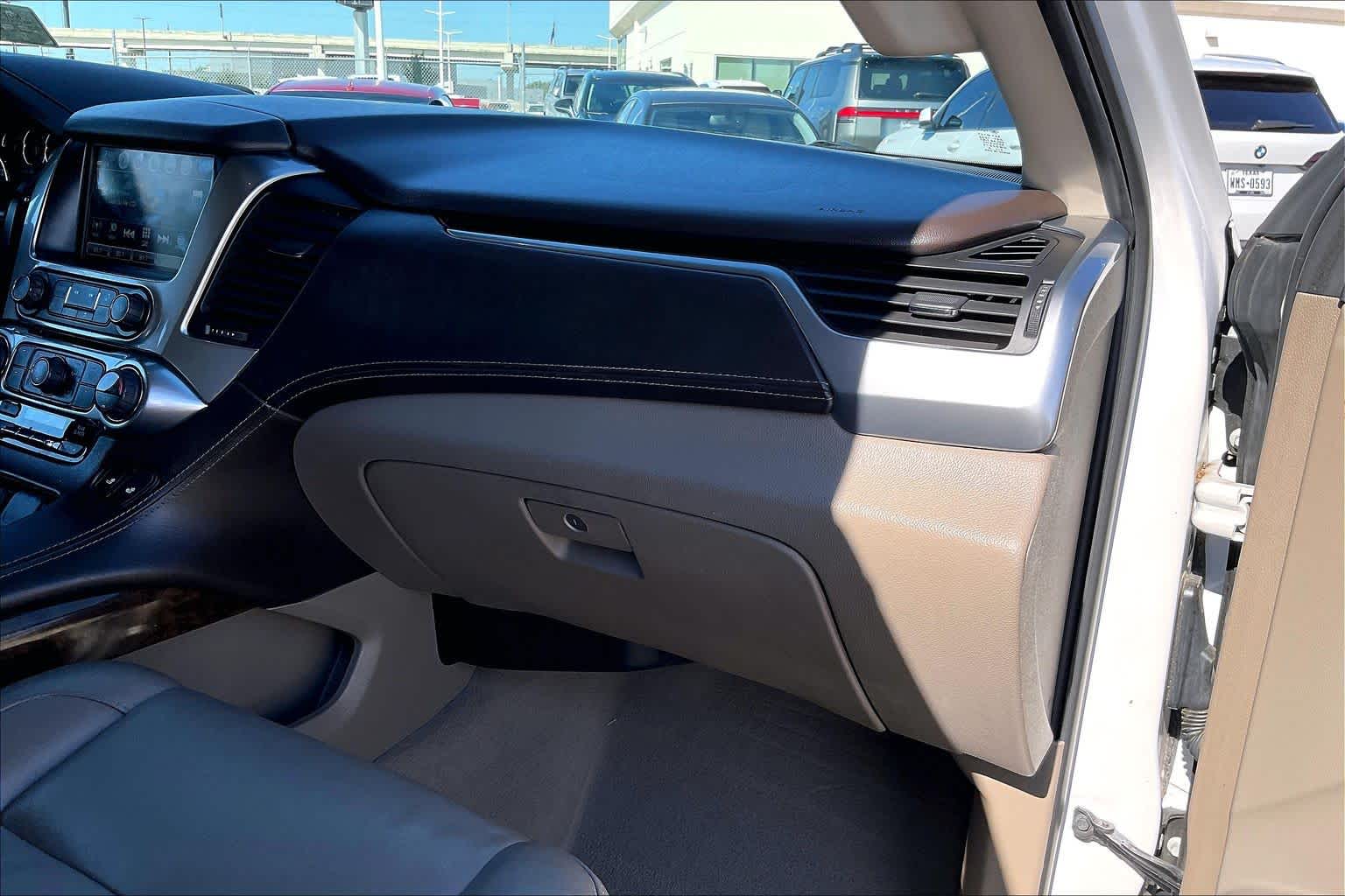 2019 Chevrolet Tahoe LT Iridescent Pearl Tricoat at AutoNation Ford Gulf Fwy