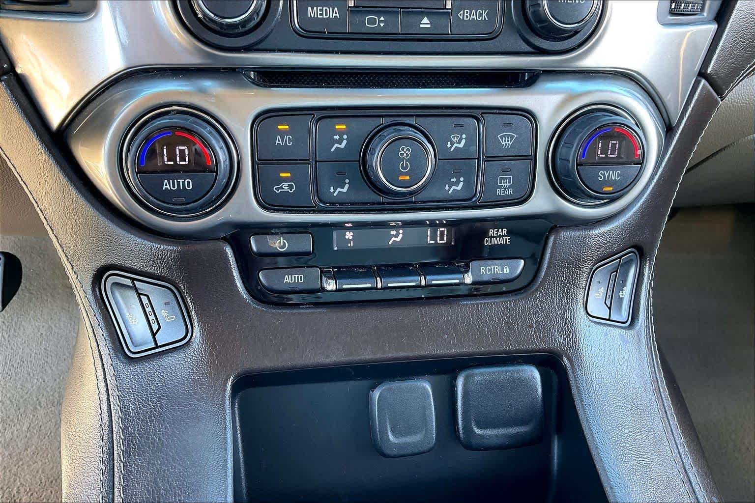 2019 Chevrolet Tahoe LT Iridescent Pearl Tricoat at AutoNation Ford Gulf Fwy