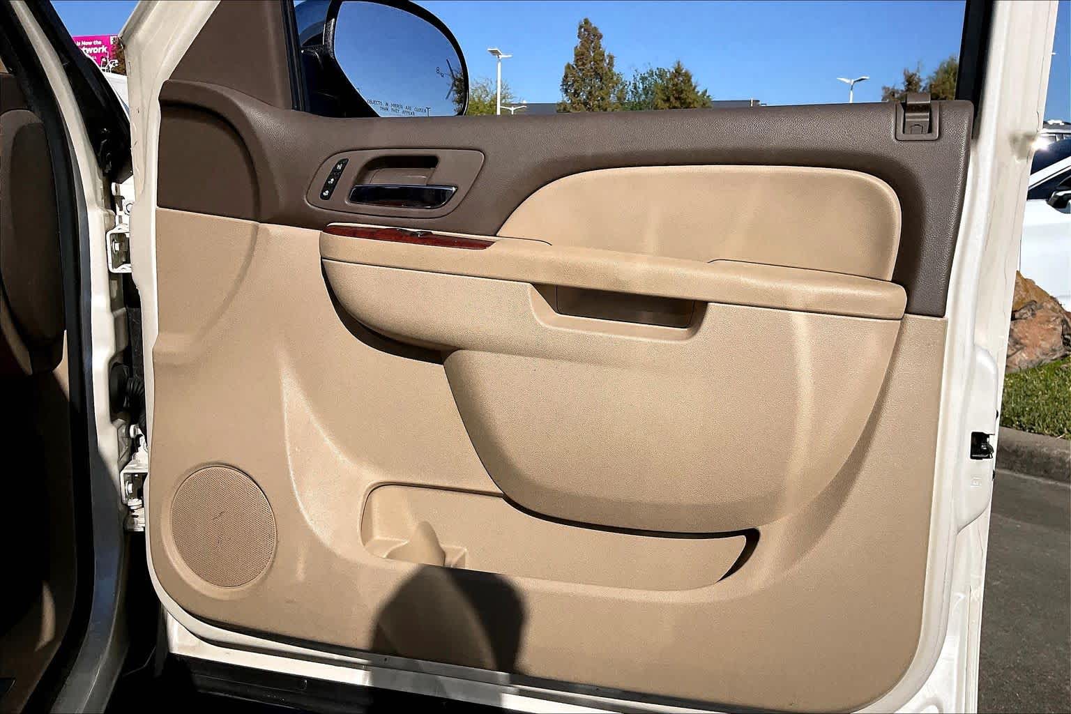 2013 Chevrolet Tahoe LTZ White Diamond Tricoat at Honda of Clear Lake