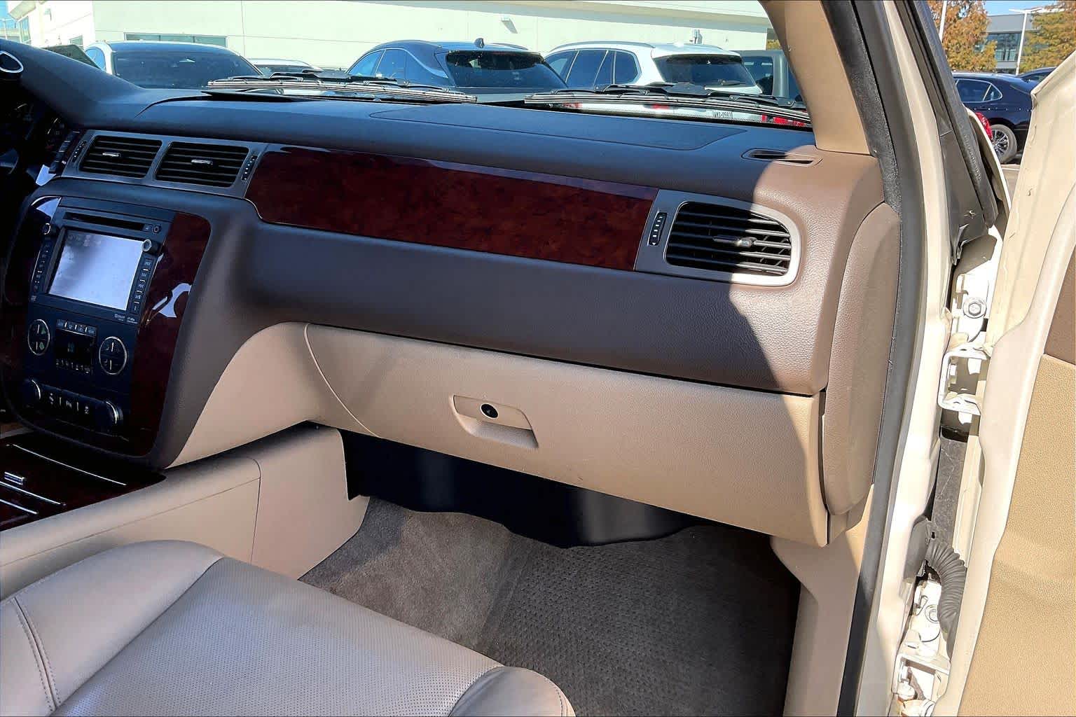 2013 Chevrolet Tahoe LTZ White Diamond Tricoat at Honda of Clear Lake