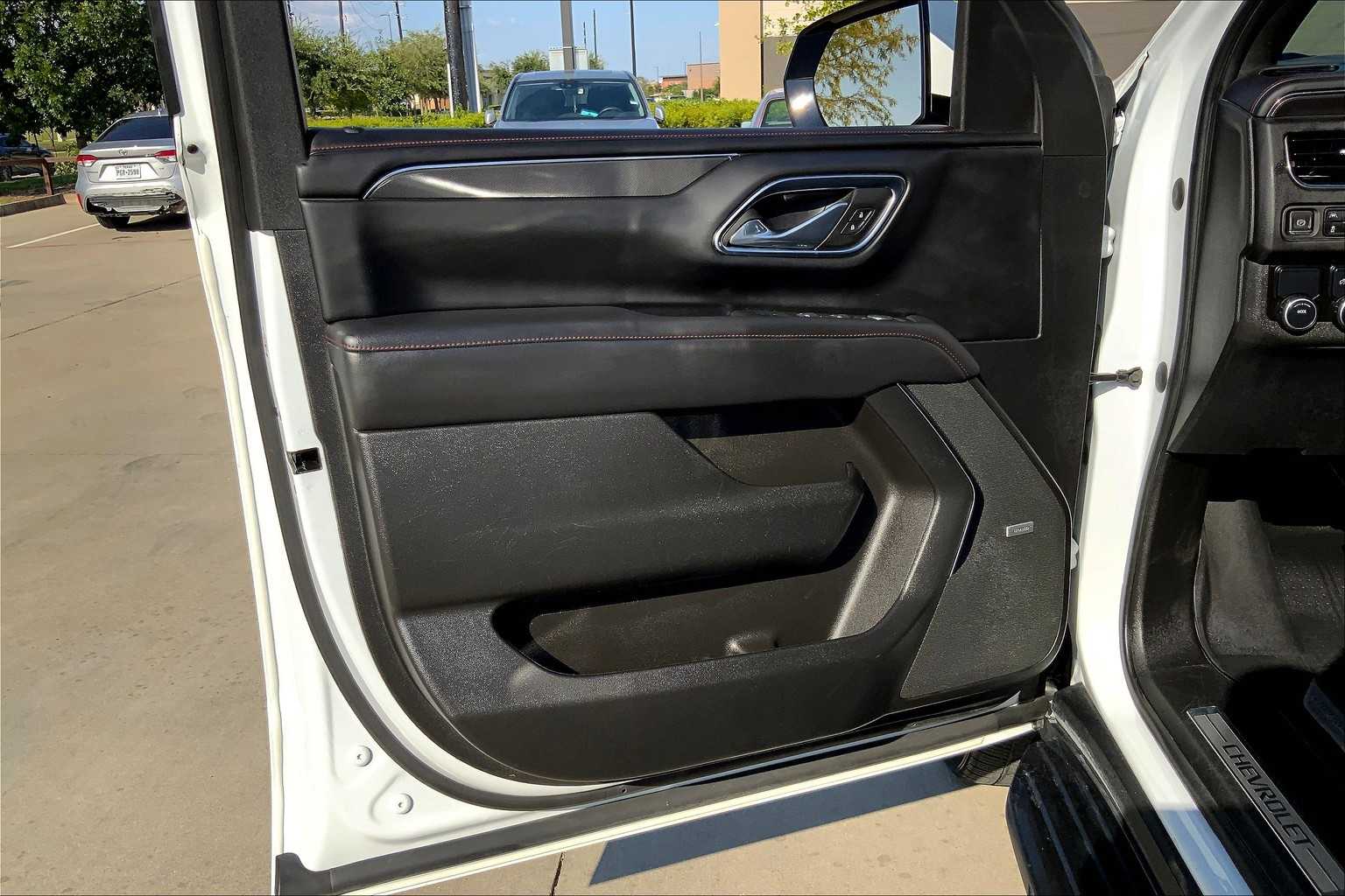 2023 Chevrolet Suburban RST Summit White at Lone Star Chevrolet