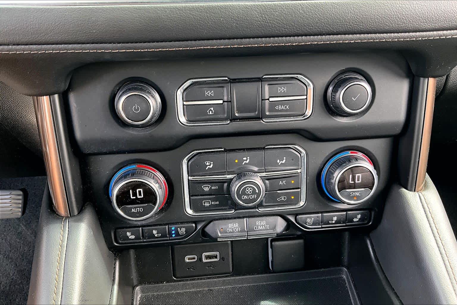 2021 Chevrolet Tahoe photo 30 of 32