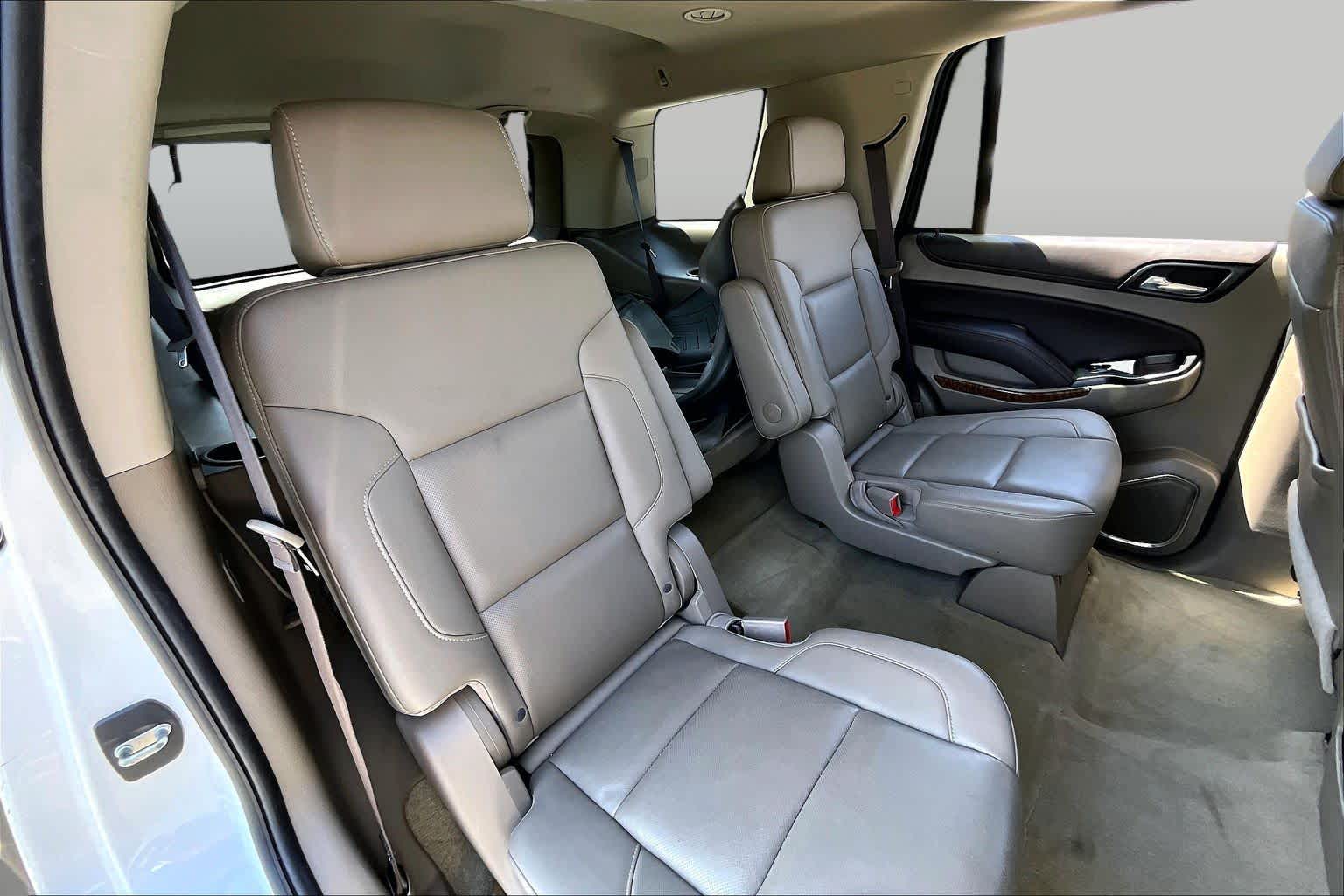 2017 Chevrolet Tahoe photo 18 of 35