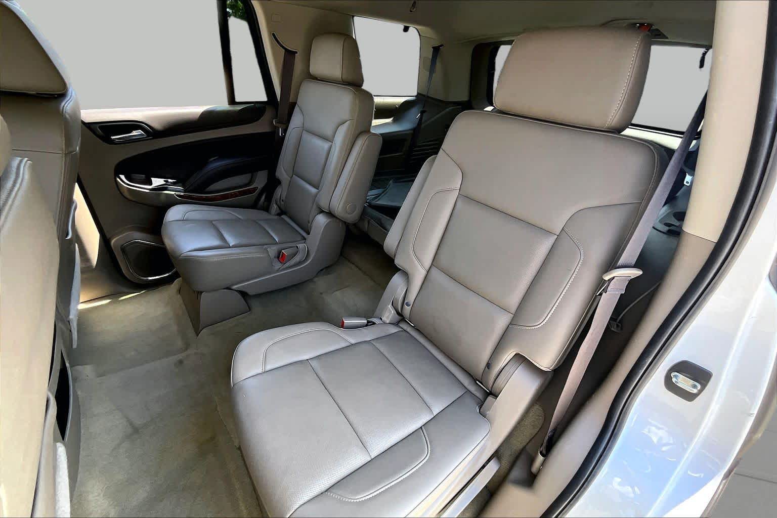 2017 Chevrolet Tahoe photo 19 of 35