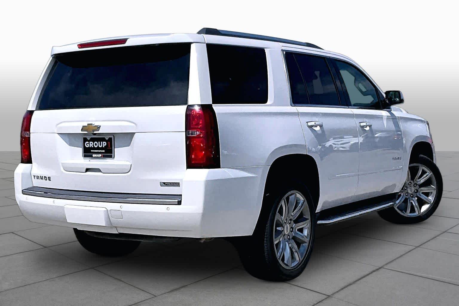 2017 Chevrolet Tahoe photo 12 of 35