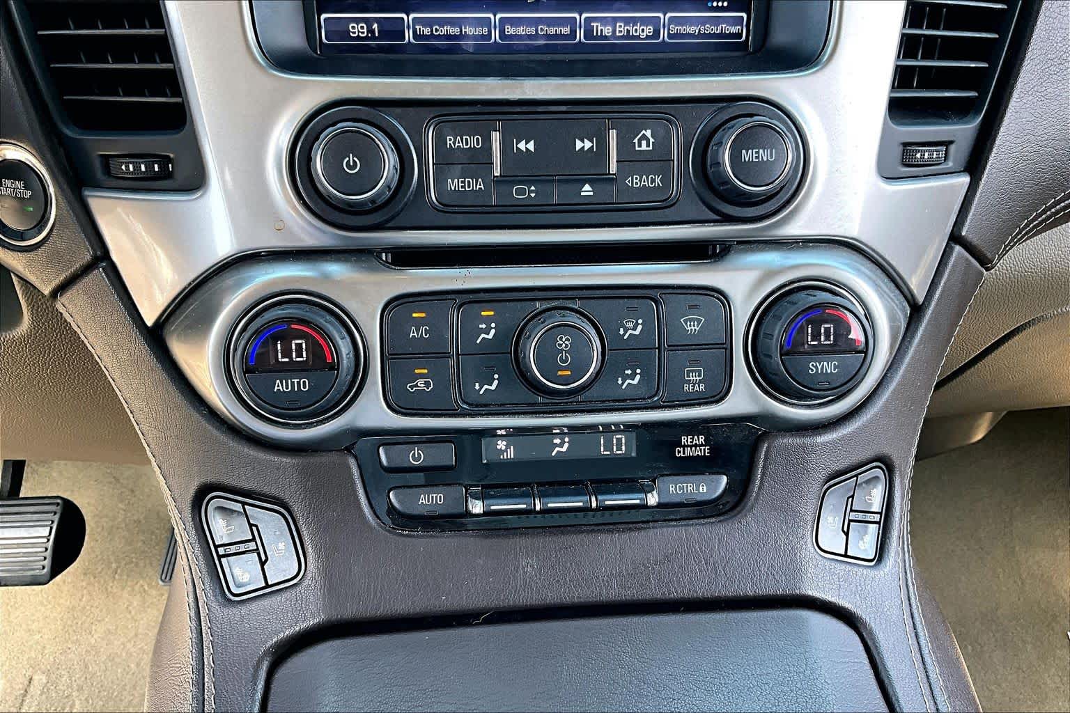 2017 Chevrolet Tahoe photo 33 of 35