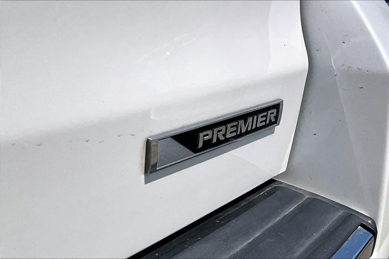 2017 Chevrolet Tahoe photo 9 of 35