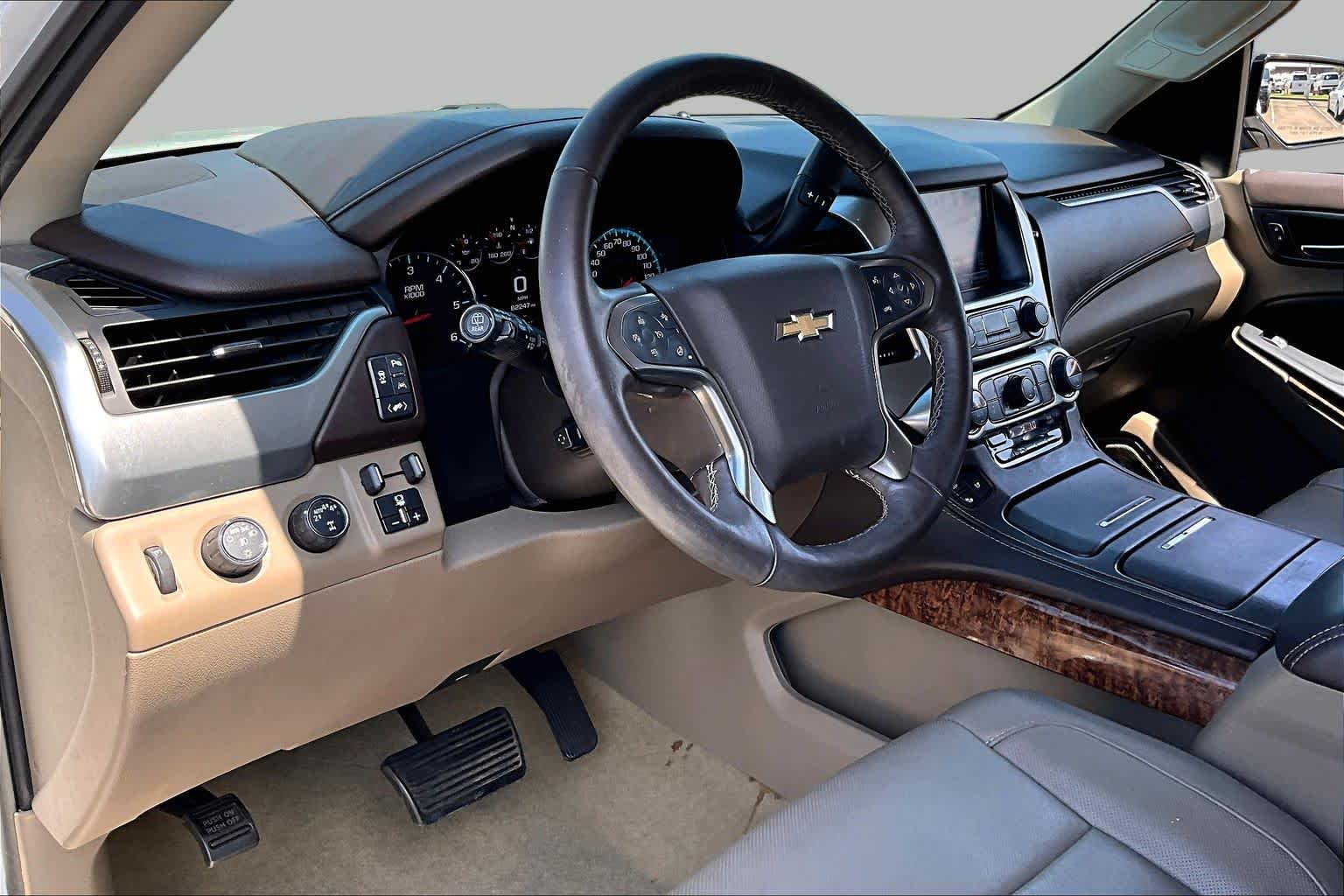 2017 Chevrolet Tahoe photo 16 of 35