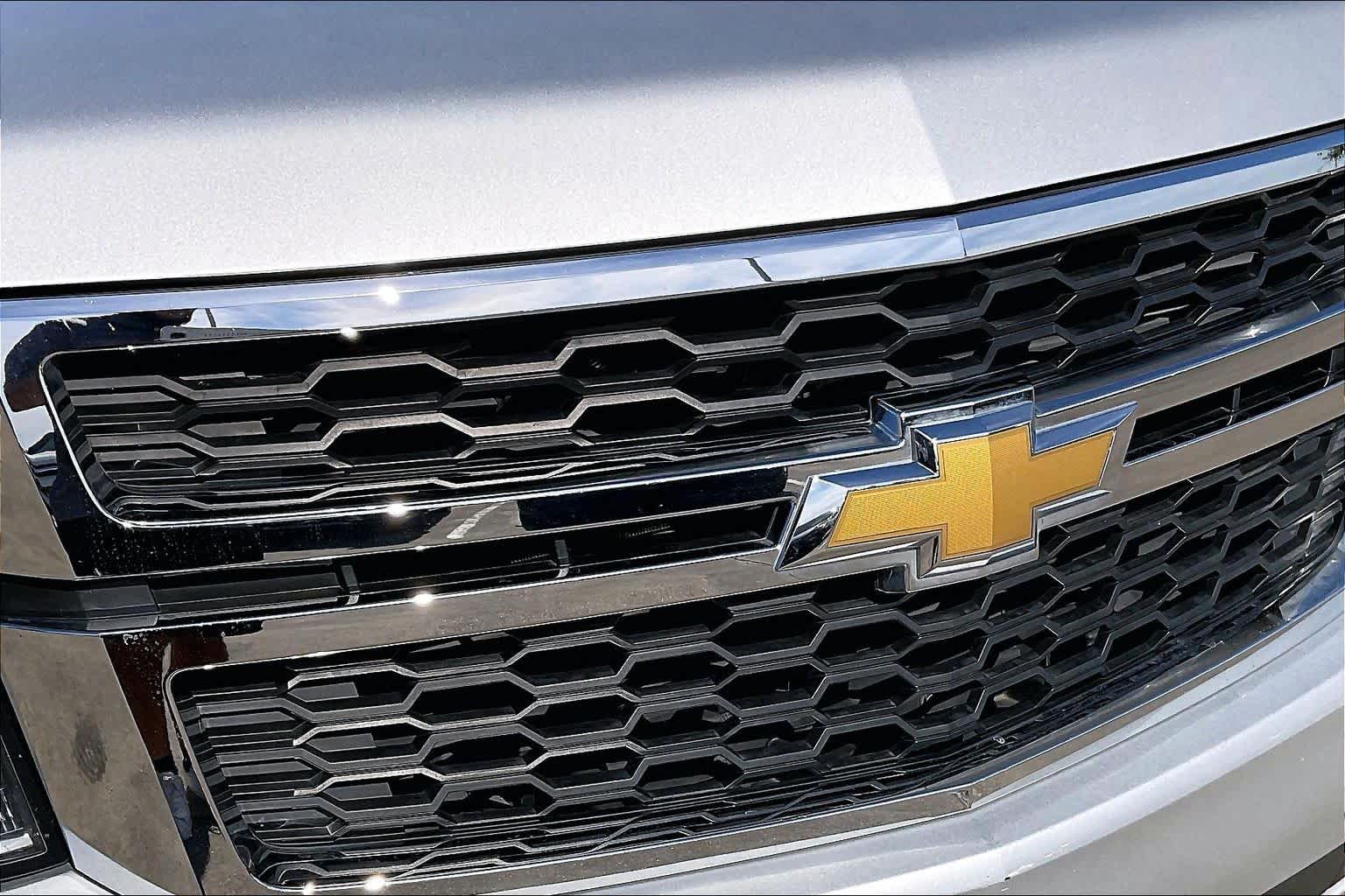 2019 Chevrolet Suburban LT Silver Ice Metallic at AutoNation Chevrolet Gulf Fwy