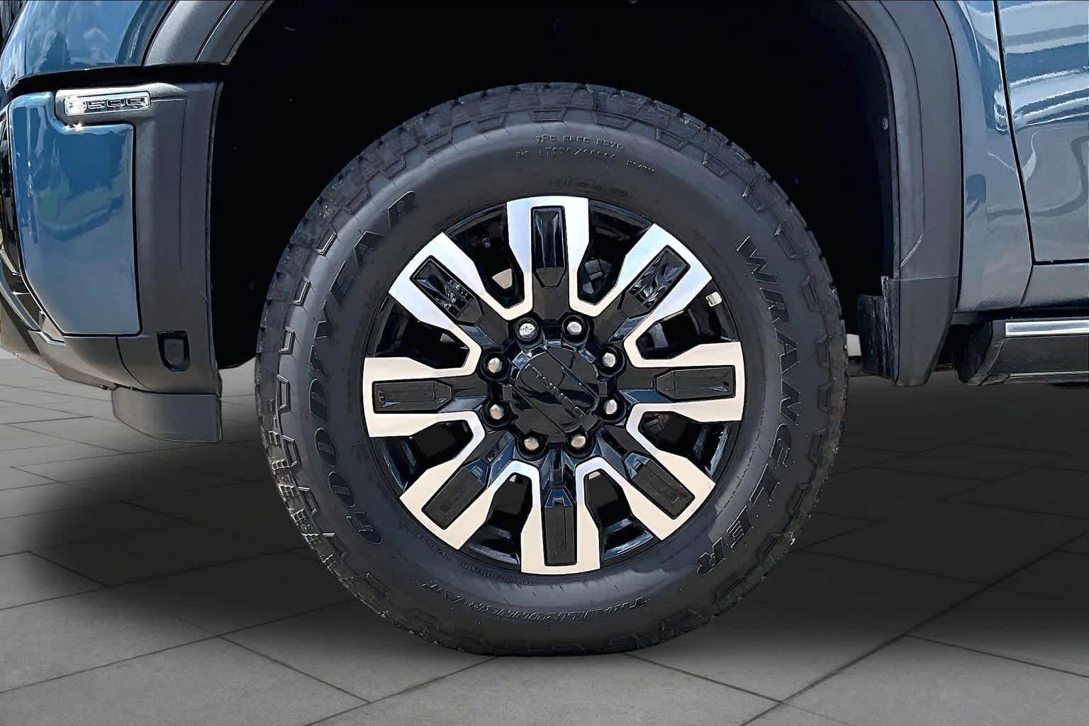 2025 GMC Sierra 2500HD Denali Ultimate Downpour Metallic at Texan GMC Buick