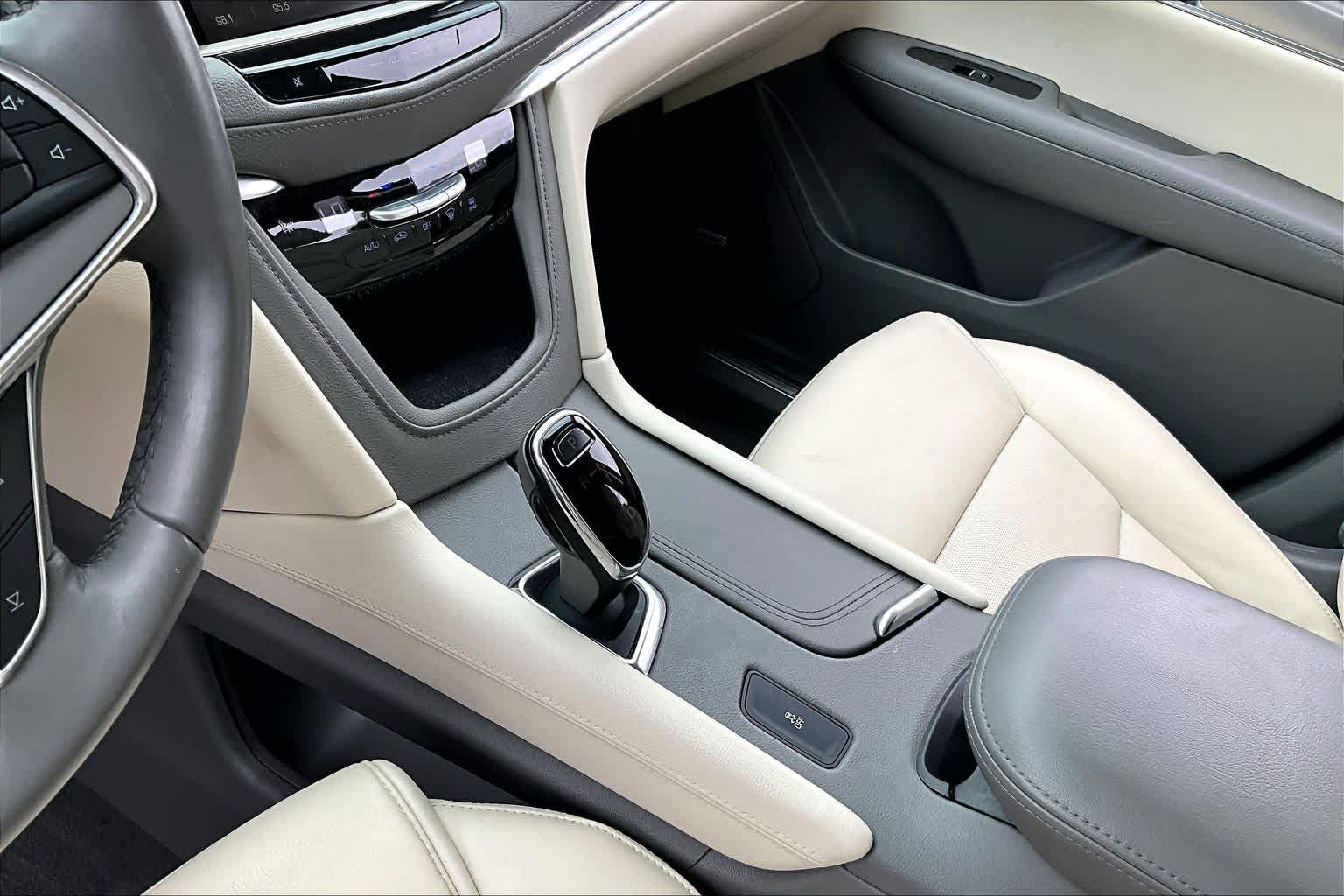 2018 Cadillac XT5 Luxury FWD Midnight Sky Metallic at Ron Craft Chevrolet Cadillac