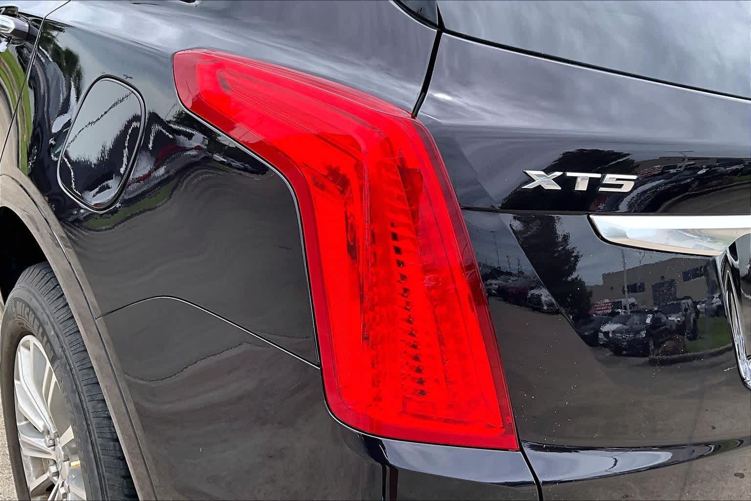 2018 Cadillac XT5 Luxury FWD Midnight Sky Metallic at Ron Craft Chevrolet Cadillac