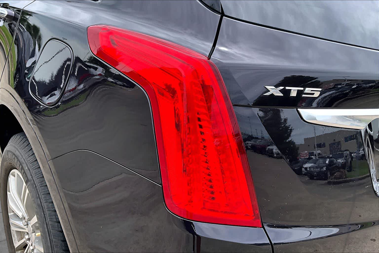 2018 Cadillac XT5 Luxury FWD Midnight Sky Metallic at Ron Craft Chevrolet Cadillac