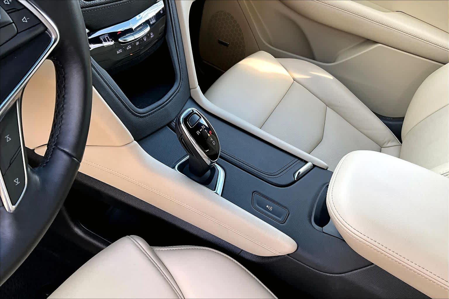 2019 Cadillac XT5 Luxury FWD Red Horizon Tintcoat at Mercedes-Benz of Houston North